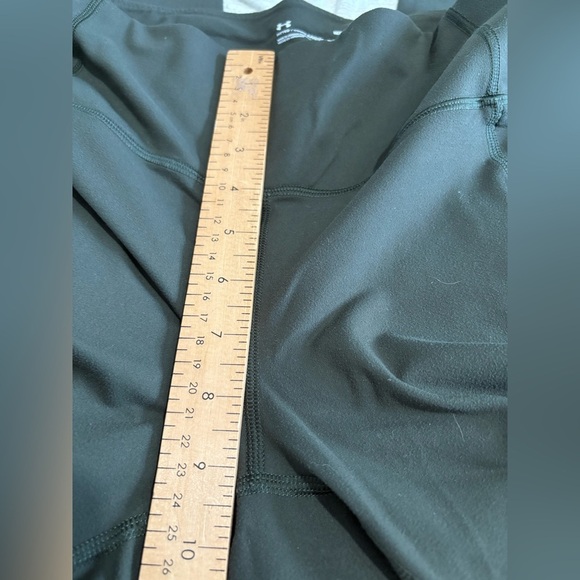 Under armour dark green fitted leggings size medium 26” inseam - Picture 10 of 12